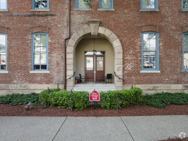 Bayard School Lofts