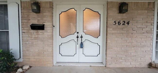 Photo - 5624 Woodway Dr