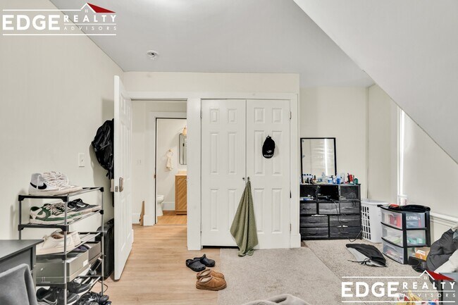 Photo - 20-22-22 Ashford St Unit 20