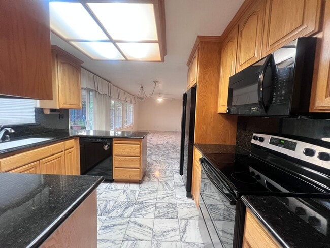 Photo - BEAUTIFUL TWO LEVEL 3BD/3BA HOME AVAILABLE IN NEWARK, CA !!!!!!