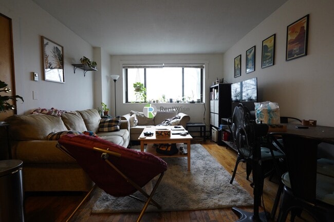 Building Photo - 226 Parker Hill Ave Unit 7