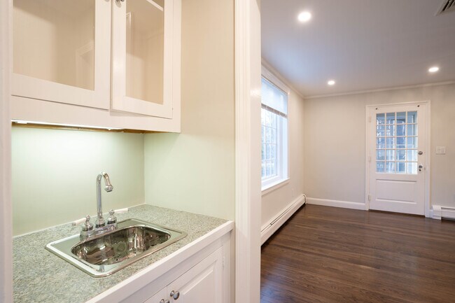 Photo - 40 Puddingstone Ln