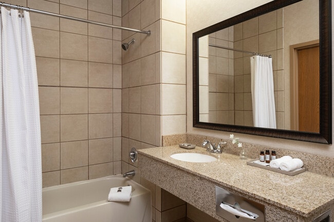 Photo - bantr Rothschild