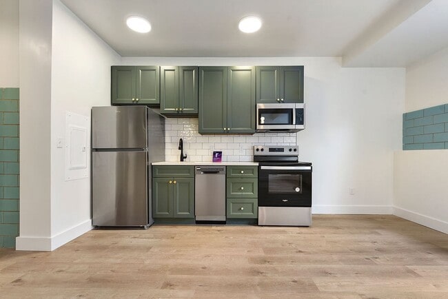 Photo - The Benedict