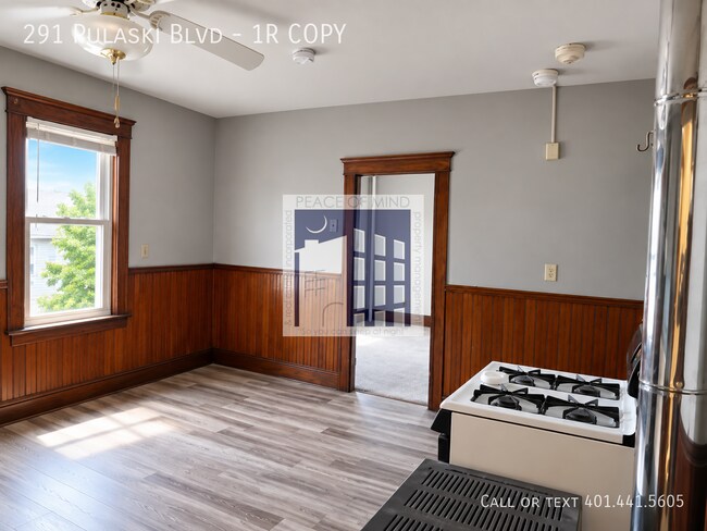 291 Pulaski Blvd Unit 1R COPY