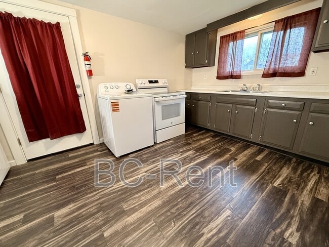 Photo - 526 Adams St