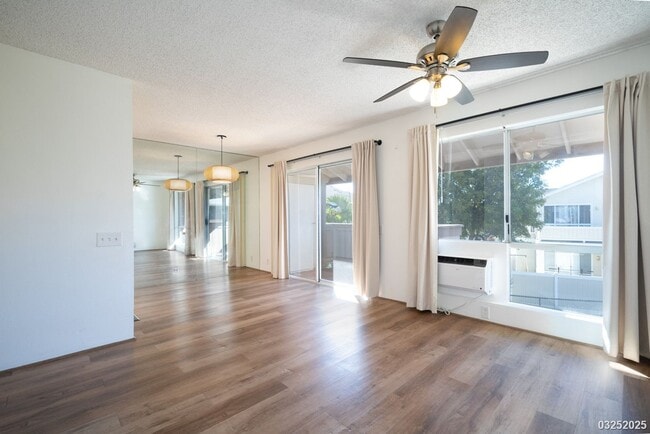 Photo - $2,900 / 2 BED / 1.5 BATH / 2 PARKING Condo in Ewa Gentry Unit 25U