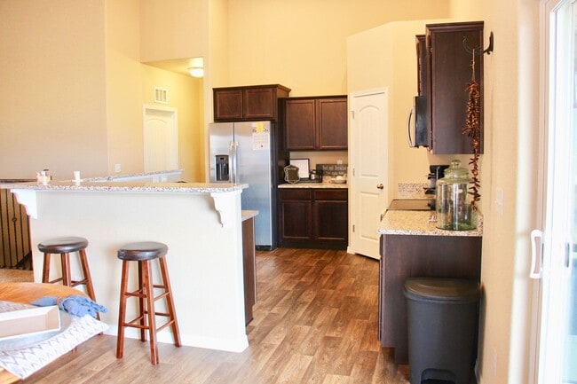 Photo - 6 Bed/3 Bath Rancher Close to to the North Side Hospitals