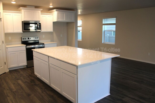 Photo - 611 S Zeelar St