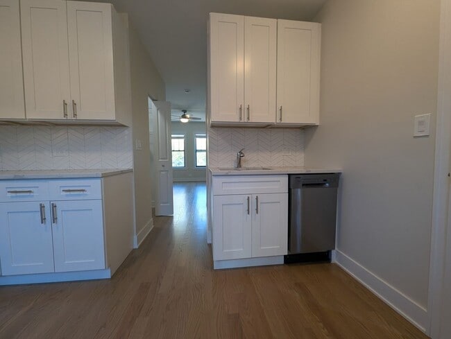 Photo - 4602 N Winchester Ave Unit 1E