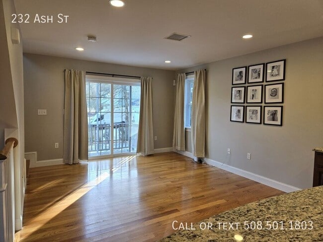 Photo - 232 Ash St