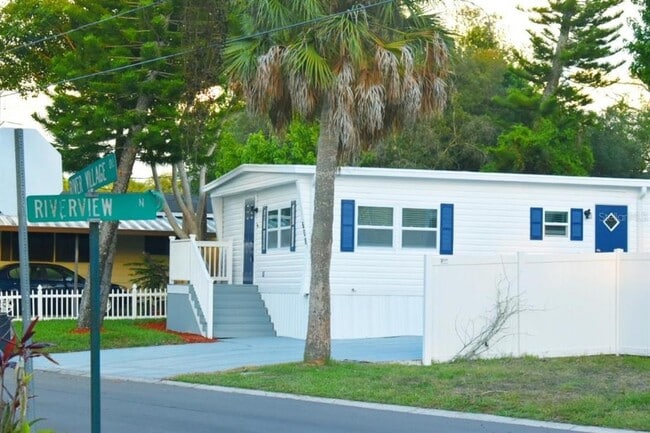 Photo - 608 River Village Dr