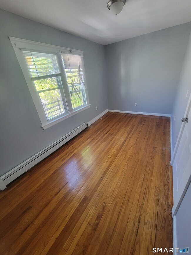 260 Pine St Unit 3
