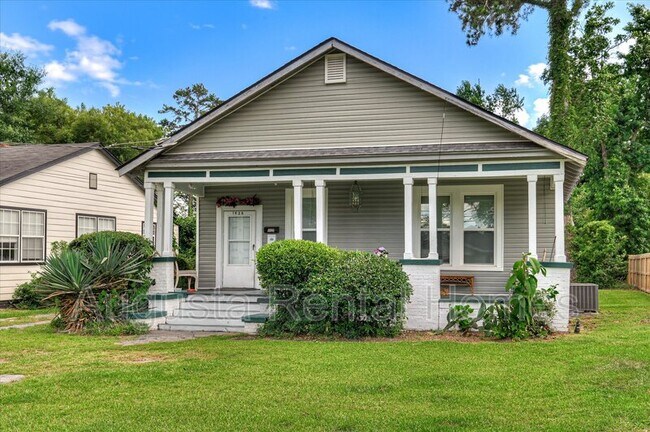 Photo - 1936 Warren St