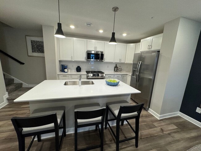 Photo - Immaculate 3BD/ 2BA Townhome in Rosemount Available!