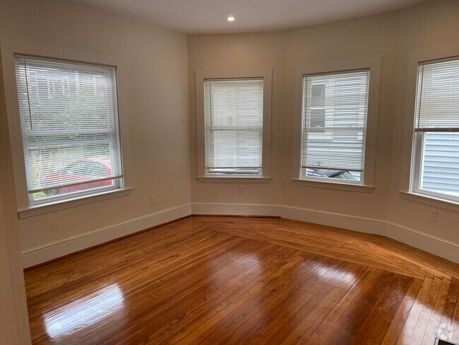 Building Photo - 37 Brook St Unit 1 Rental