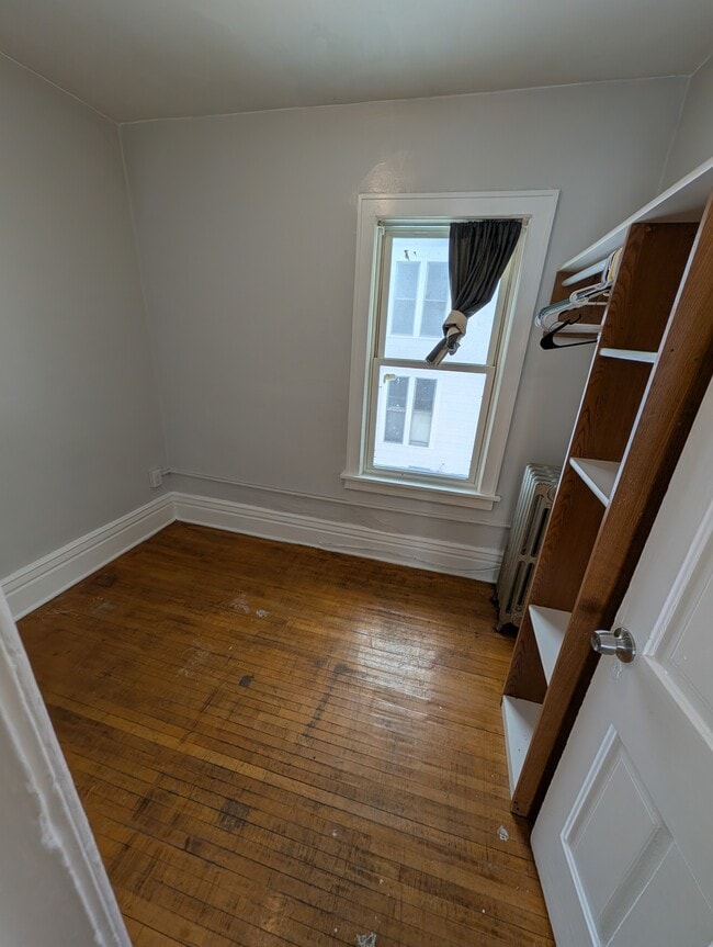 Photo - 2 bedroom 1 bath unit. Near downtown St Paul. On the busline