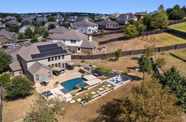 Photo - 7829 Oteka Cove