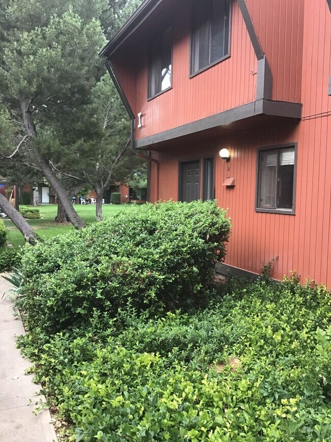 Photo - 1625 W Elizabeth St Unidad I-4