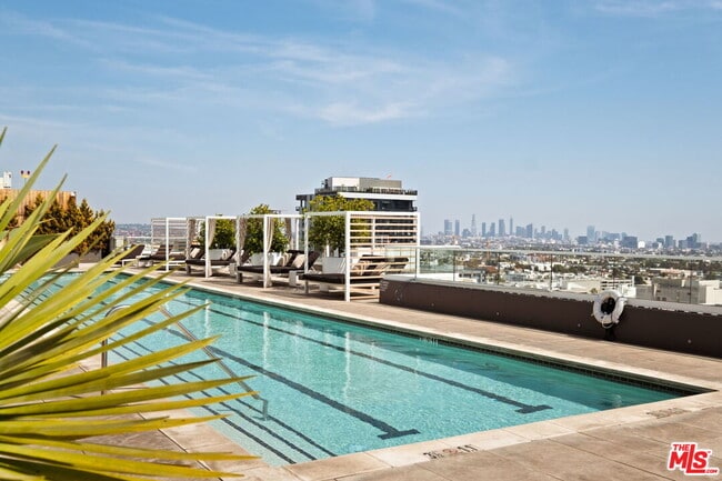 Building Photo - 6250 Hollywood Blvd Unit 10J