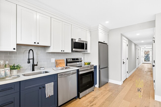 Building Photo - 584 Cambridge St