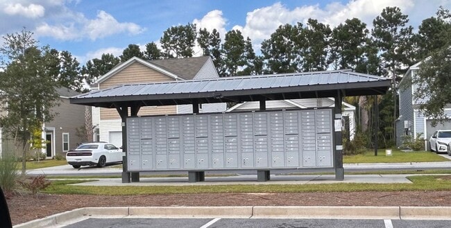 Photo - *Move in Special*  Spacious 3BR/2BA home in the Carnes area!