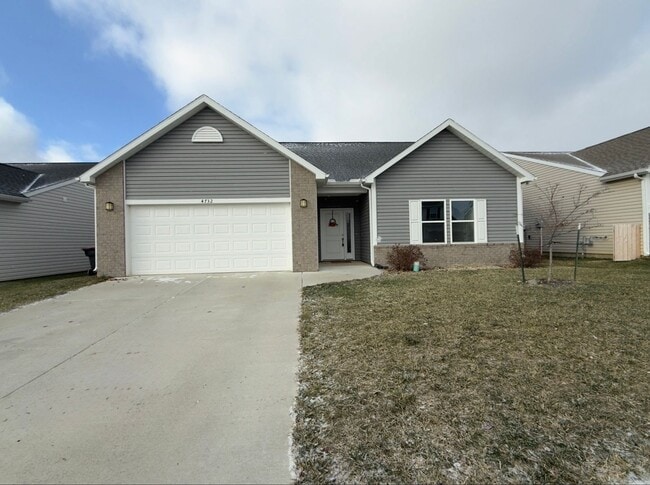 Building Photo - South Side...Newer 3 Bedroom 2 Bath House