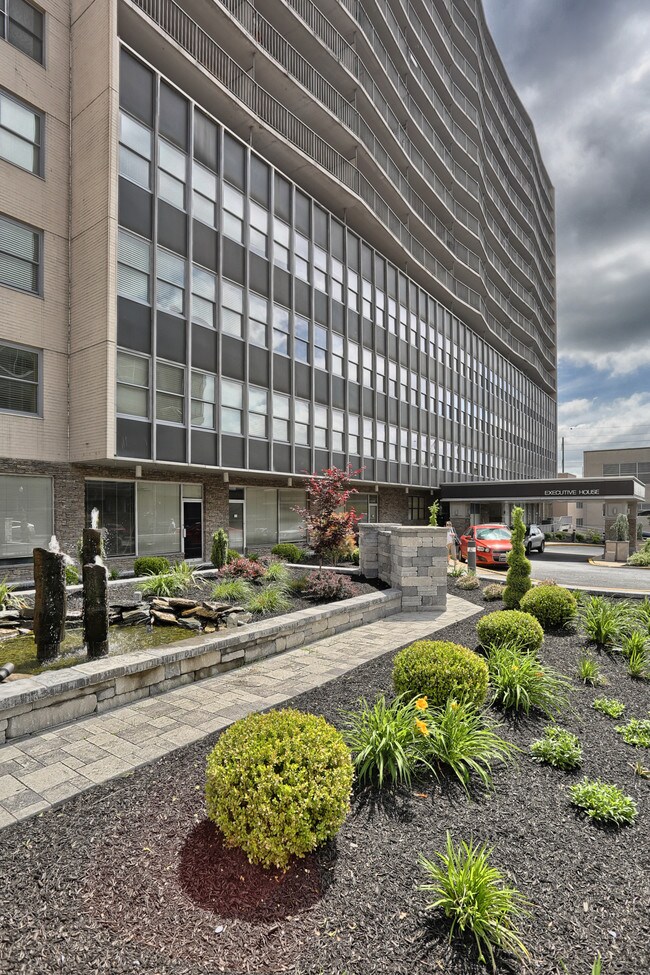 Executive House Apartments For Rent in Harrisburg, PA