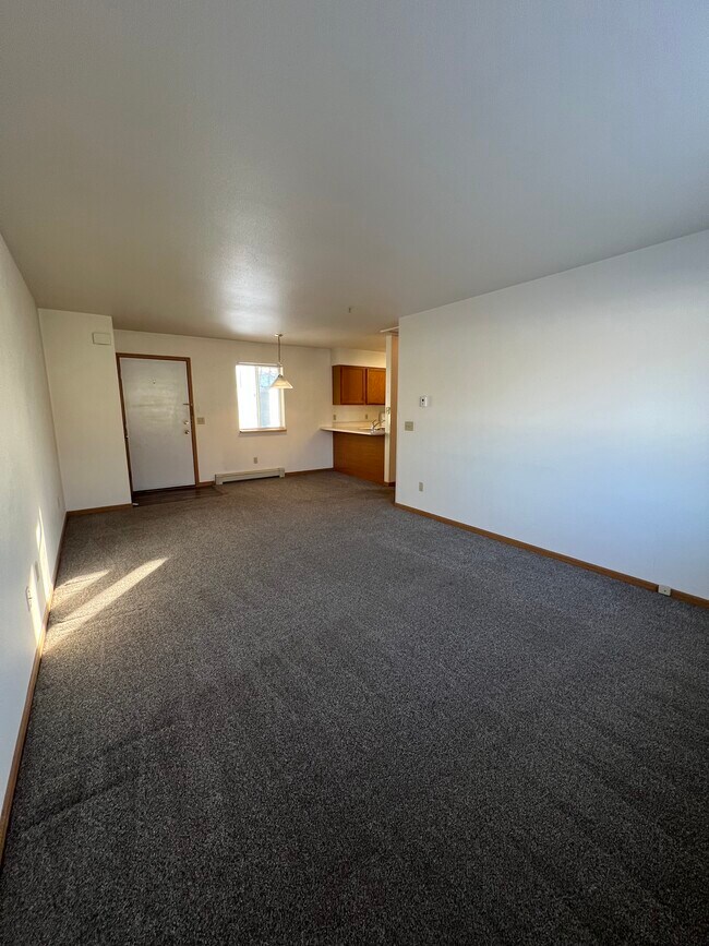1526 Lake Elmo Dr