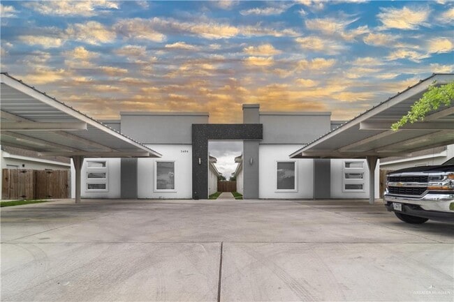 Building Photo - 17 S Colt Ln Unit 4