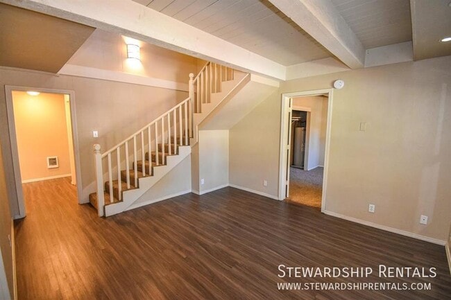 Photo - 2427 Miami Ln