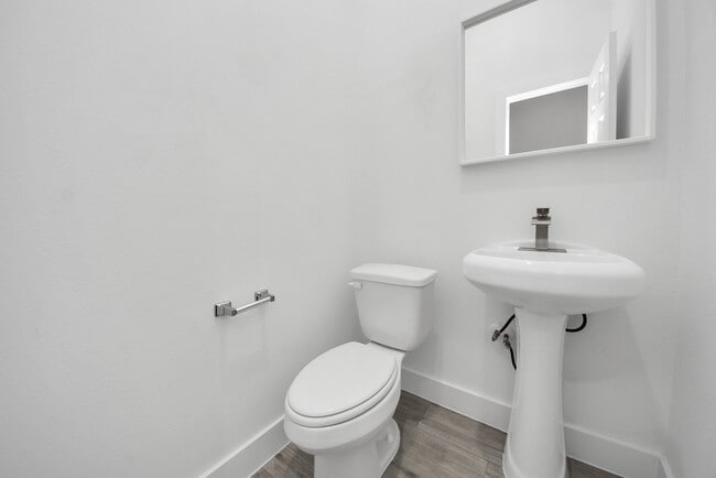 Building Photo - 7612 Easter St