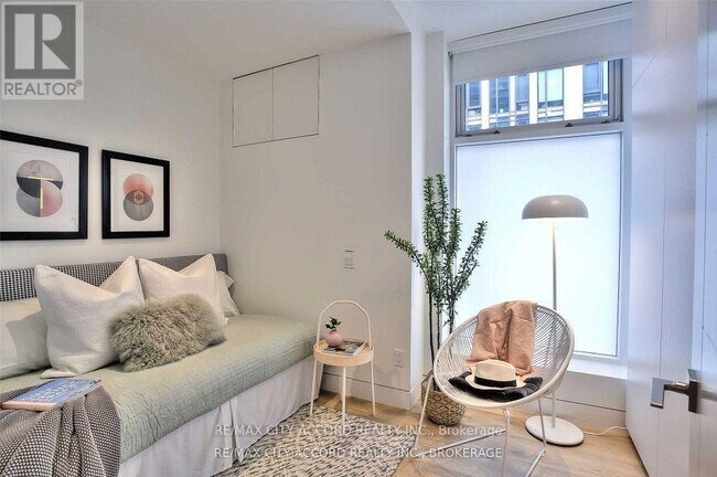 Photo - 29 Camden St Unit 101-103