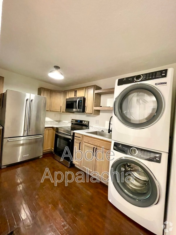 Building Photo - 187 Poplar St Unit 1 Rental