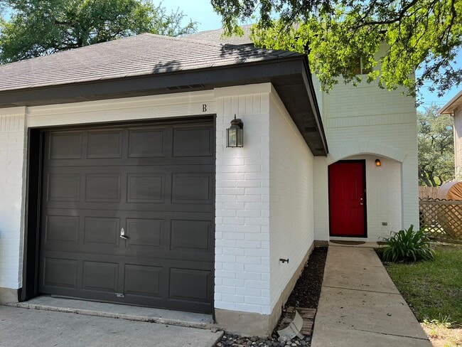 Photo - 9708 Sugar Hill Dr House