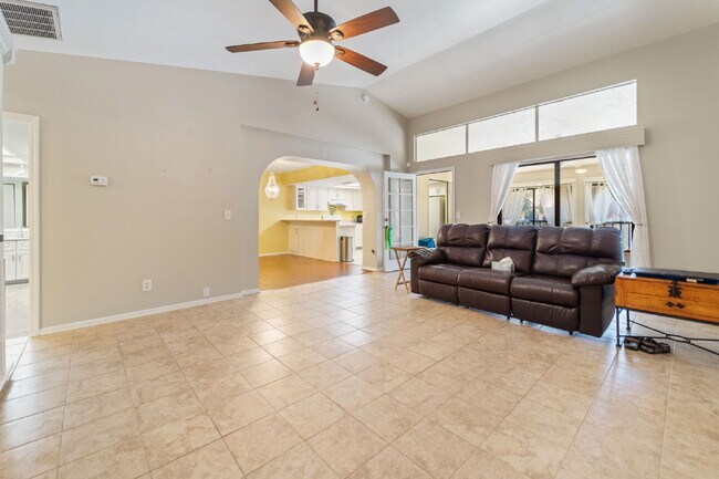 Photo - 5510 SW 4th Pl Unidad 607
