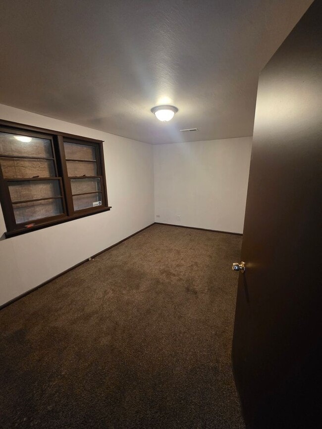 Photo - LIMITED TIME**NO APPLICATION FEE**1/2 OFF DEPOSIT**