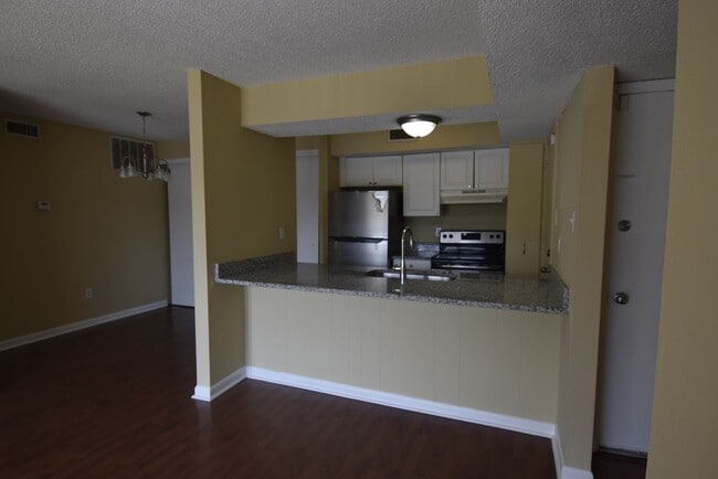 Photo - 6747 Quail Hollow Ct