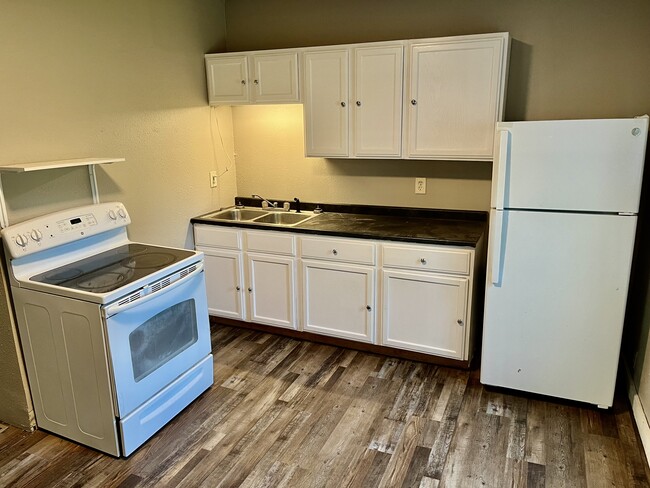 Photo - 729 W Cavour Ave