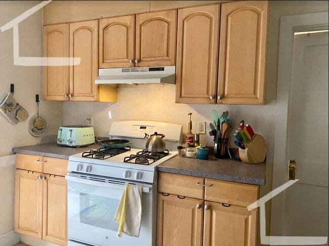 Photo - Cozy unit in central Brighton available as early as July 1st