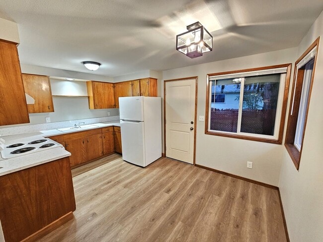 Photo - Renovated 2 Bedroom, 1 Bath Apt in Inner M... Unidad 3327