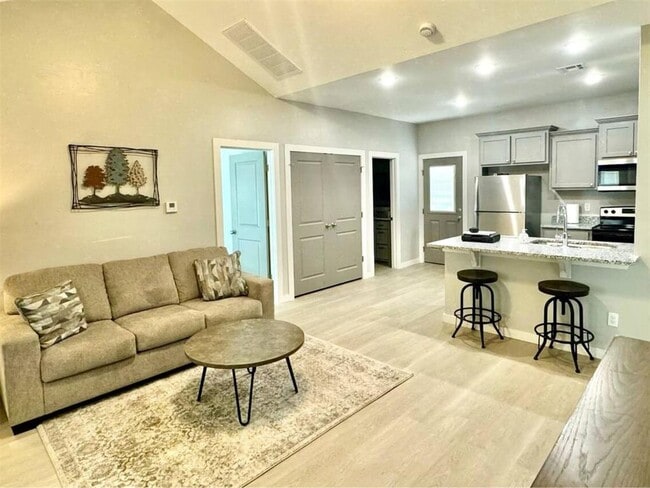 Photo - 1307 SW Georgia Ave