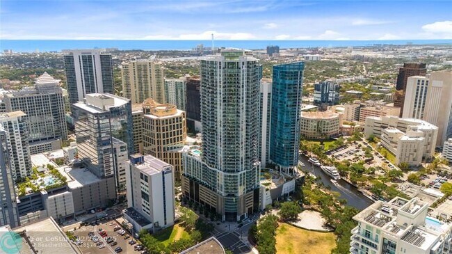 Photo - 100 E Las Olas Blvd Unidad 4504