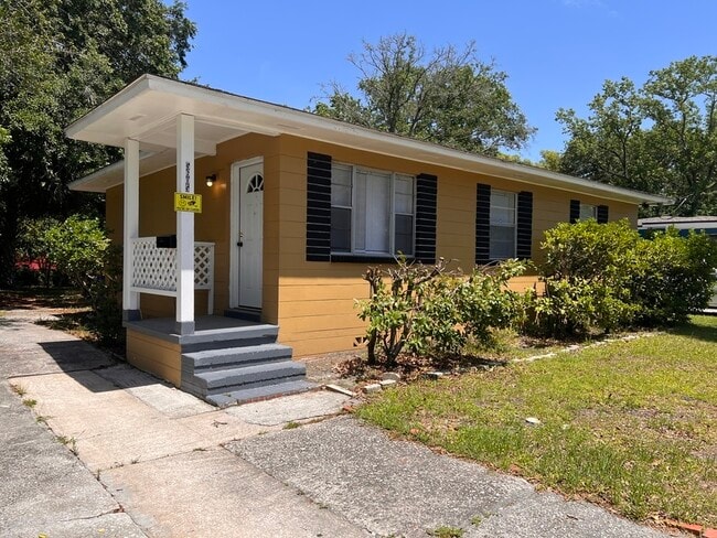 Photo - 5605 Mahalia Dr House