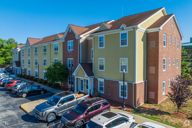 Residences at Tewksbury