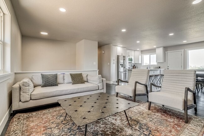 Photo - 482 W 80th Ave