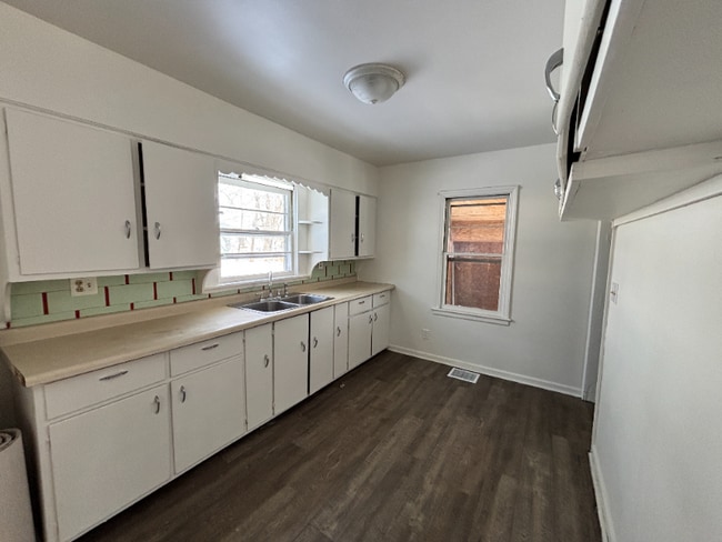 Photo - 3817 Miller Rd