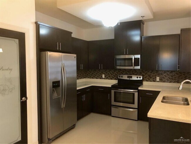 1304 E Daffodil Ave Unit D