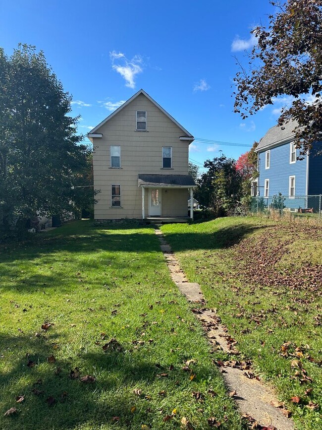 Photo - New Listing SINGLE FAMILY HOME!