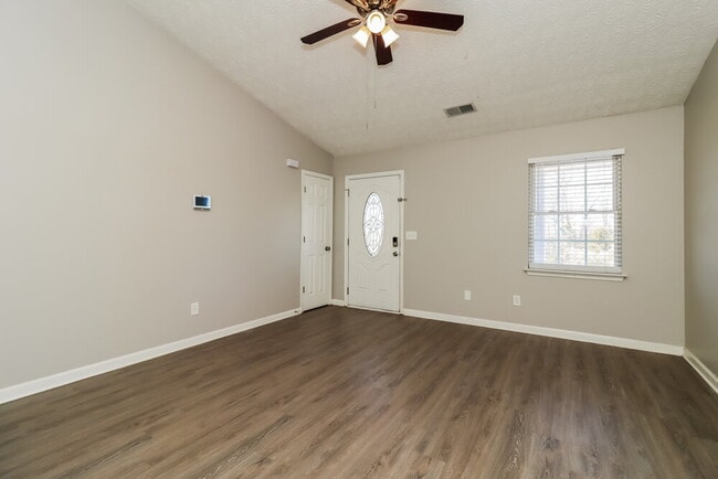 Photo - 110 Hunters Keep